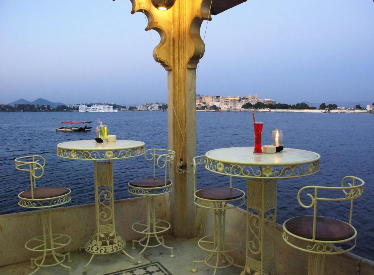 Jagmandir Island Palace - Grand Heritage Udaipur Buitenkant foto