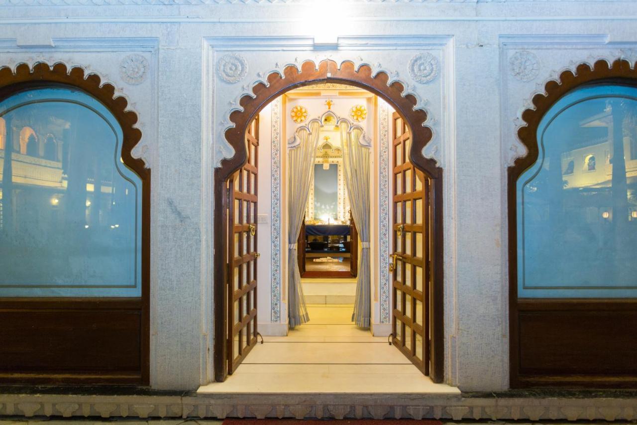 Jagmandir Island Palace - Grand Heritage Udaipur Buitenkant foto