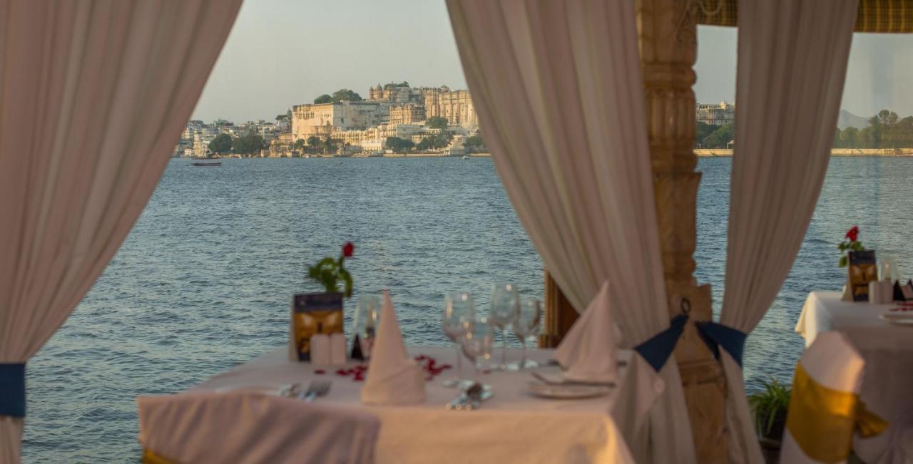 Jagmandir Island Palace - Grand Heritage Udaipur Buitenkant foto