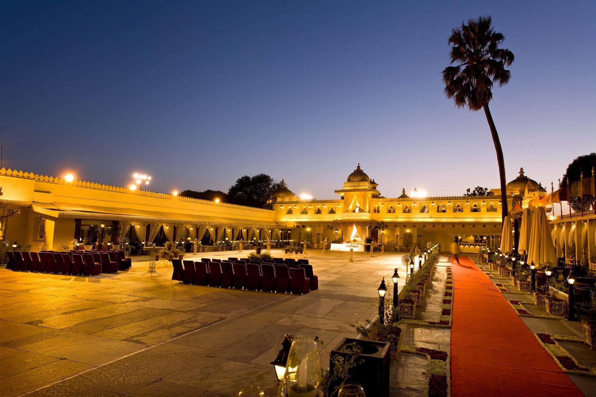 Jagmandir Island Palace - Grand Heritage Udaipur Buitenkant foto